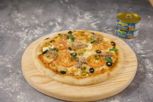 Pizza mediterranea de atún