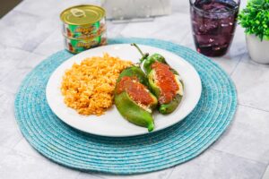 0016_Mazatún_Recetas2024_PROD1_Chiles_rellenos_atún_Stock_R62_0734-min